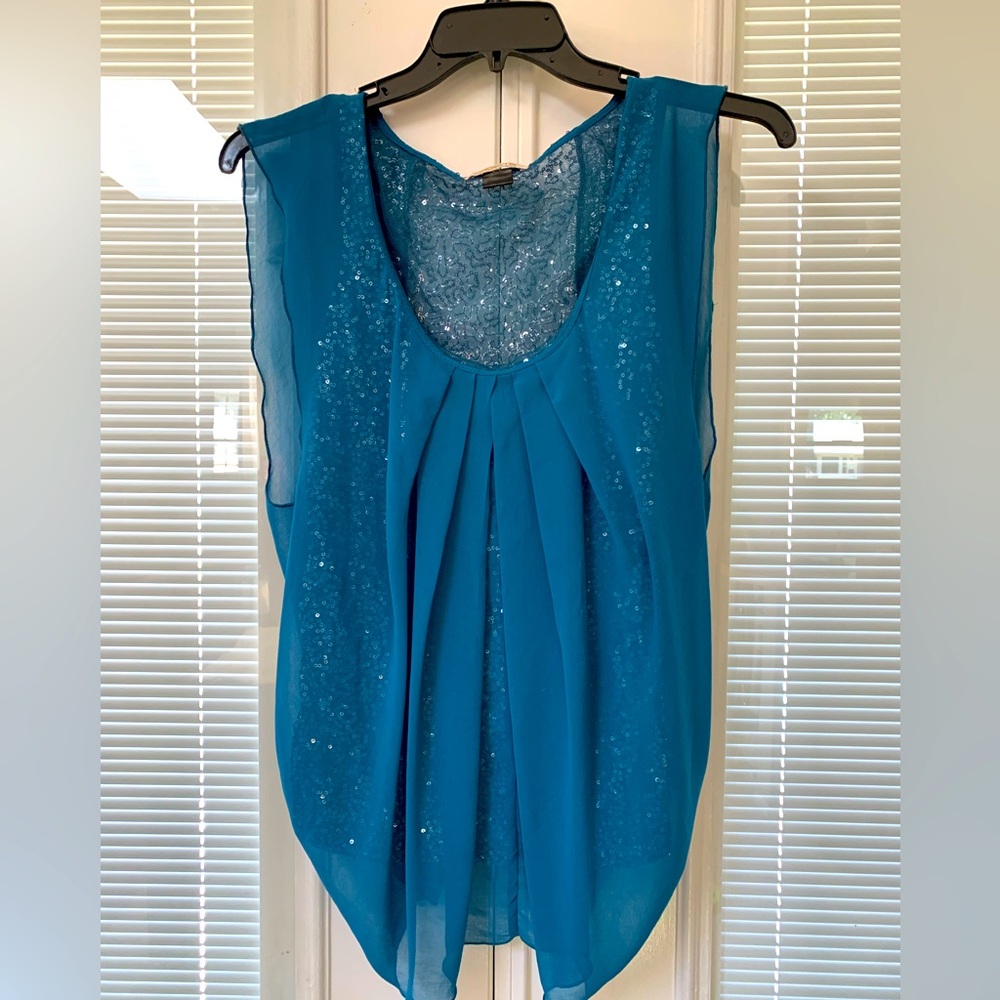 Fun party shirt! Beautiful teal color with silver sequins. Arden B, size M.